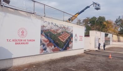 Diyarbakır Cezaevi duvarlarına ‘Anı Müzesi’ halinin resimleri asıldı