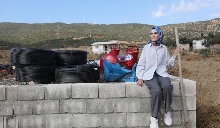 Hem öğrenci, hem anne, hem de afetzede