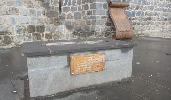 Tarihi Mektup Kitabeler zarar gördü
