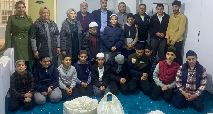 Sıcak Yürekler Derneği’nden Muhammediye Medresesi’ne destek