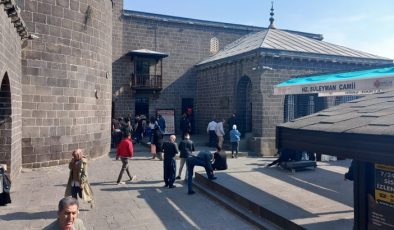 Yağışlar durdu sur içine akın ettiler