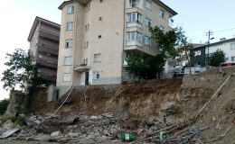 Ankara’da toprak kayması sonucu 10 katlı bina boşaltıldı