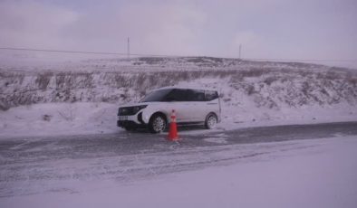 Kars’ta zincirleme kaza: 8 araç çarpıştı