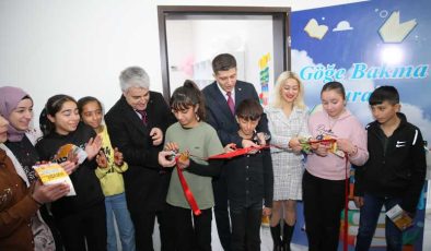 Diyarbakır Çınar’da “Göğe Bakma Durağı” kütüphanesi açıldı