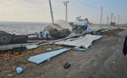 Portakal yüklü tır devrildi: 1 yaralı