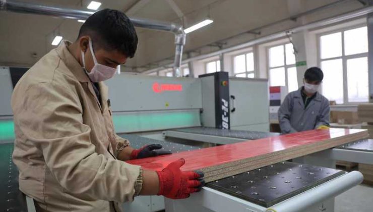 Elazığ’daki lise fabrikaları aratmadı: 7 milyon ciro yaptılar