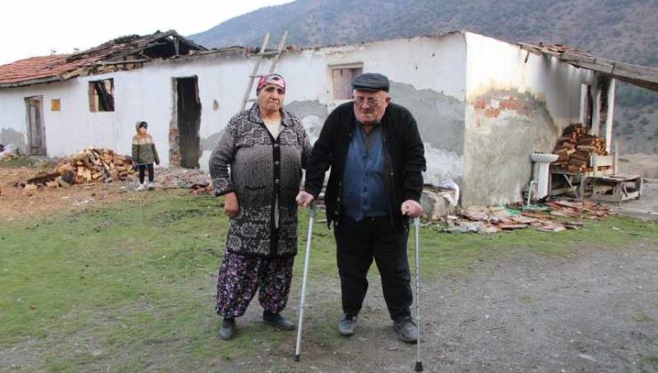 Evleri yanan yaşlı çift: “Sadece sırtımdaki ceket kaldı”