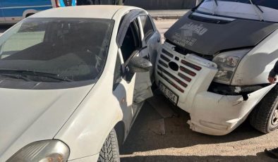 Yüksekova’da trafik kazası: 1 kişi yaralandı