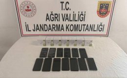 Ağrı’da kaçak telefon ve kulaklık operasyonu