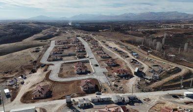 Akçadağ’da 2 bin 804 köy evi hak sahiplerini bekliyor