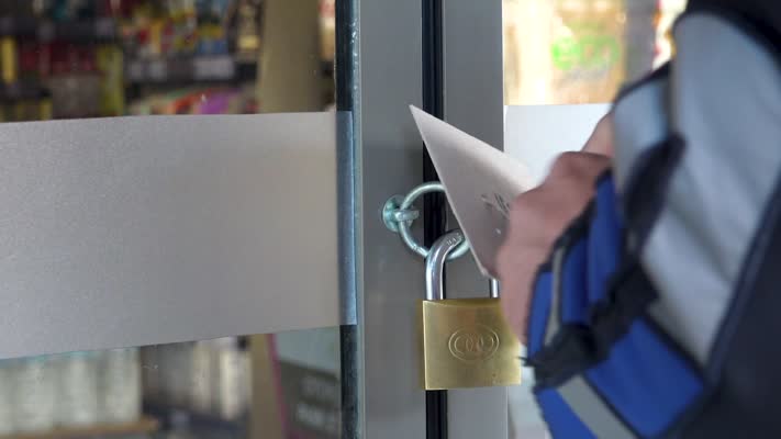 Alanya’da 3 zincir market mühürlendi: Tarihi geçmiş ürünler bulundu