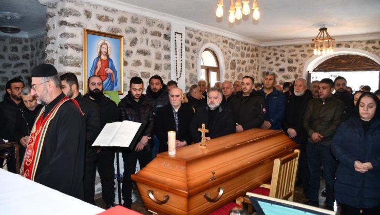 Asuri-Süryani kanaat önderi Hamit Yaramış son yolculuğuna uğurlandı