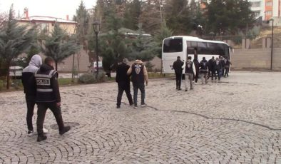 Bungalov dolandırıcılarına operasyon