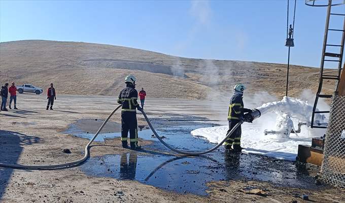 Batman’da petrol kuyusundaki yangın hızla söndürüldü