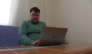 Köyde geliştirdiği yazılımlarla firmalara ilham veriyor