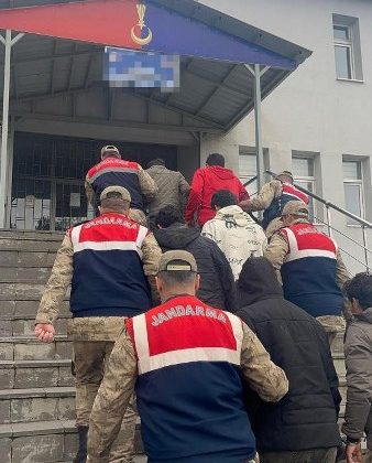 Bitlis’te 21 kaçak göçmen yakalandı