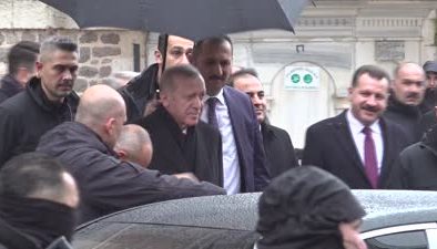 Cumhurbaşkanı Erdoğan, cuma namazını Zağnos Paşa Camisi’nde kıldı