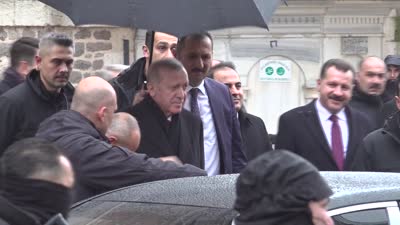 Cumhurbaşkanı Erdoğan, cuma namazını Zağnos Paşa Camisi’nde kıldı