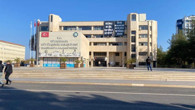 DEM’li belediye yandaşına 478 kadro, 330 işçi çıkarıldığı iddiası