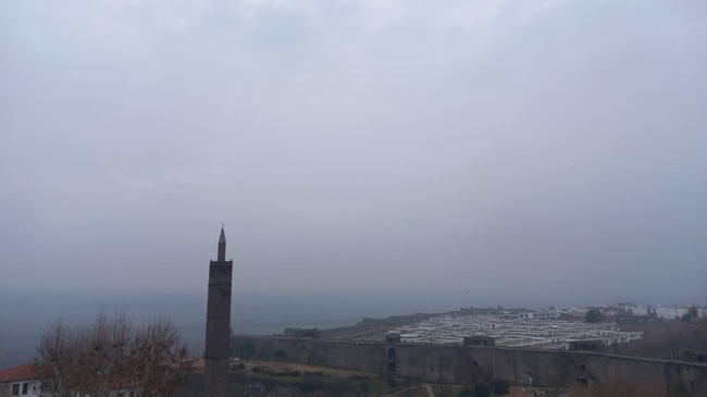 Dicle vadisi sis etkisi altında