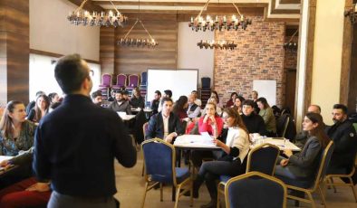 Diyarbakır’da belediye personeline proje eğitimi tamamlandı