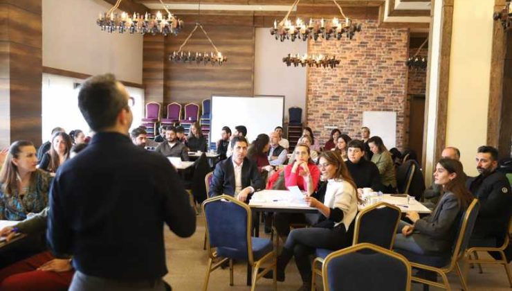 Diyarbakır’da belediye personeline proje eğitimi tamamlandı