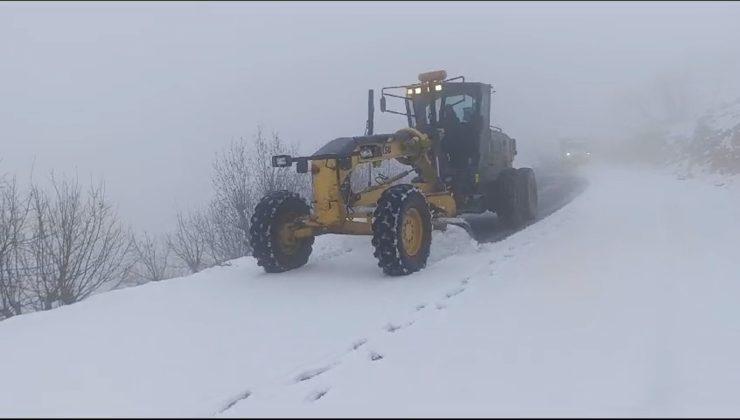 Diyarbakır’da kar temizliği: 105 km yol ulaşıma açıldı