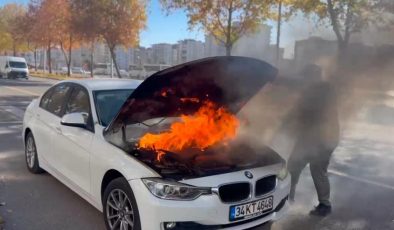 Diyarbakır’da seyir halindeki otomobilin motoru yandı