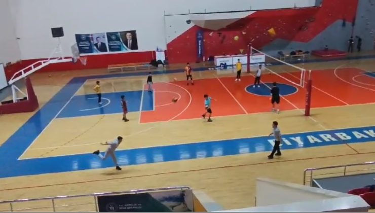 Diyarbakır’daki spor salonlarında antrenmanlar hız kesmiyor