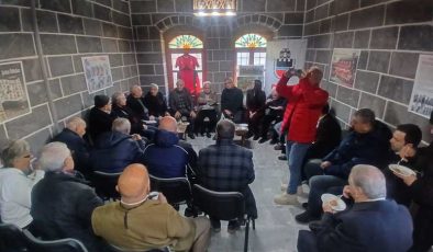 Diyarbakır’ın futbol tarihi söyleşisi yoğun ilgi gördü