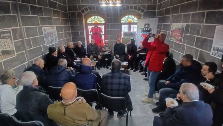 Diyarbakır’ın futbol tarihi söyleşisi yoğun ilgi gördü