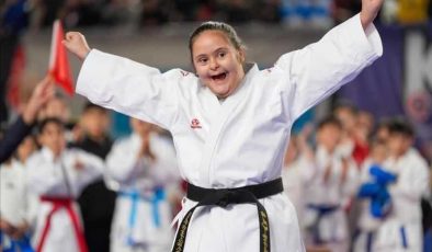 Down sendromlu Ayşegül Reyyan Şimşek karate şampiyonu oldu