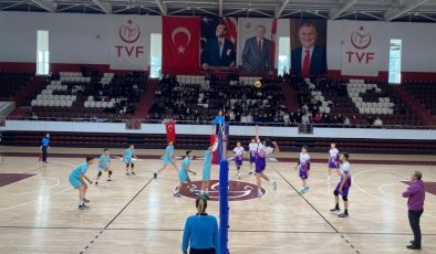 Elazığ’da okul voleybol heyecanı sona erdi