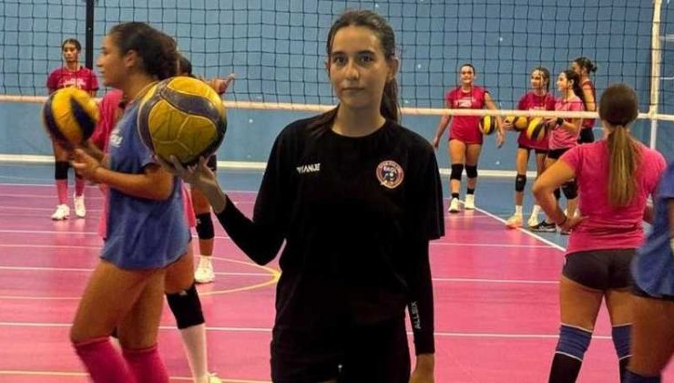 Elazığlı voleybolcu Elif Ulutürk, İtalya’ya transfer oldu