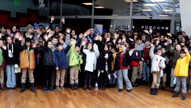 Erzurum’da polis çocukların kalbine dokundu