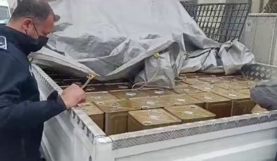 Etiket ve faturası olmayan 2 ton bal şurubu ele geçirildi