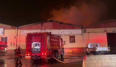 Kayseri OSB’de fabrika yangını: Müdahale sürüyor
