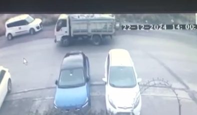 Ankara’da hafriyat kamyonu 11 araca çarpıp devrildi