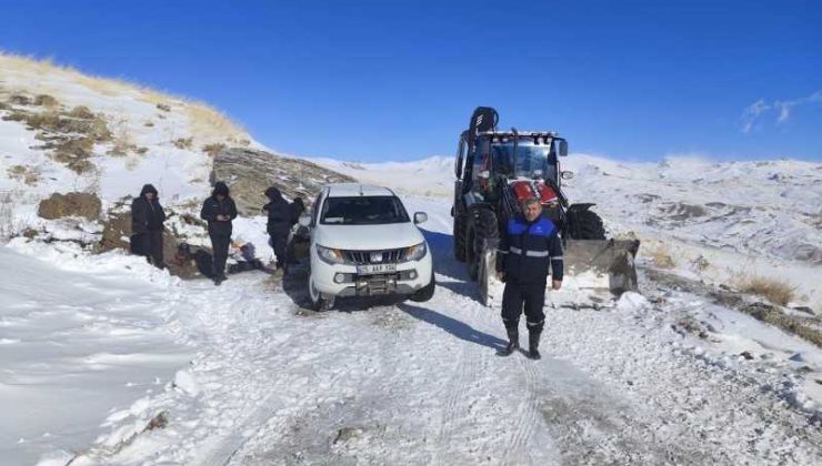 Hakkari’de 3 bin 500 rakımda zorlu su arızası mücadelesi