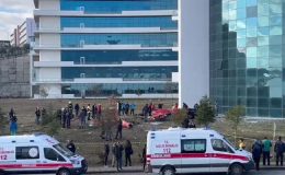 Hastaneye çarpan helikopter düştü