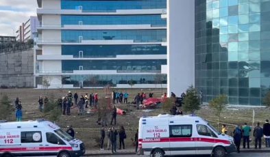 Hastaneye çarpan helikopter düştü