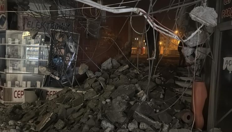 Iğdır’da esnafın dükkanları malzemeleriyle yıkıldı