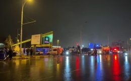 İki otomobilin çarpıştığı kazada 1 kişi öldü, 3 kişi yaralandı