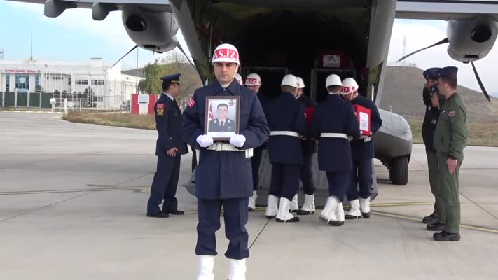 Isparta’da helikopter kazasında şehit olan Teğmen Dağlı’nın cenazesi Amasya’ya getirildi