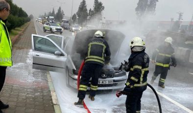 Kahramanmaraş’ta otomobil yangını paniği