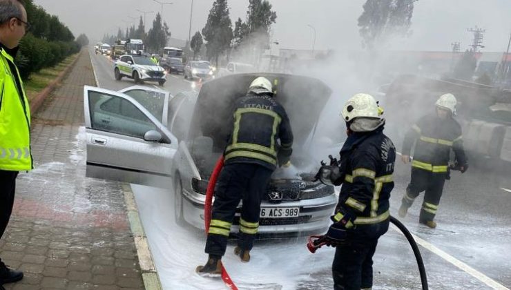 Kahramanmaraş’ta otomobil yangını paniği