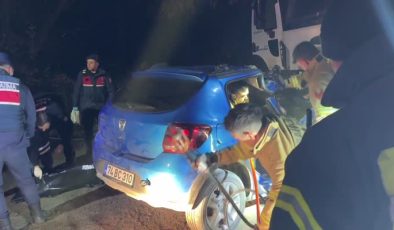 Bartın’da otomobil ve kamyon kazasında 5 genç can verdi