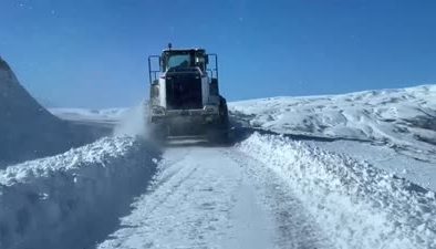 Muş’ta kar yağışı 210 köy yolunu ulaşıma kapattı