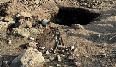 Kars’ta jandarma kaçak kazıya suçüstü yaptı