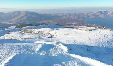Erken kar, Elazığ’da kayak sezonu heyecanını artırdı